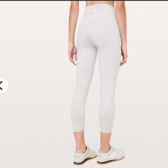 Lululemon Wunder Under High-Rise 7/8 Tight *Luxtreme 25" - Picture 3 of 3